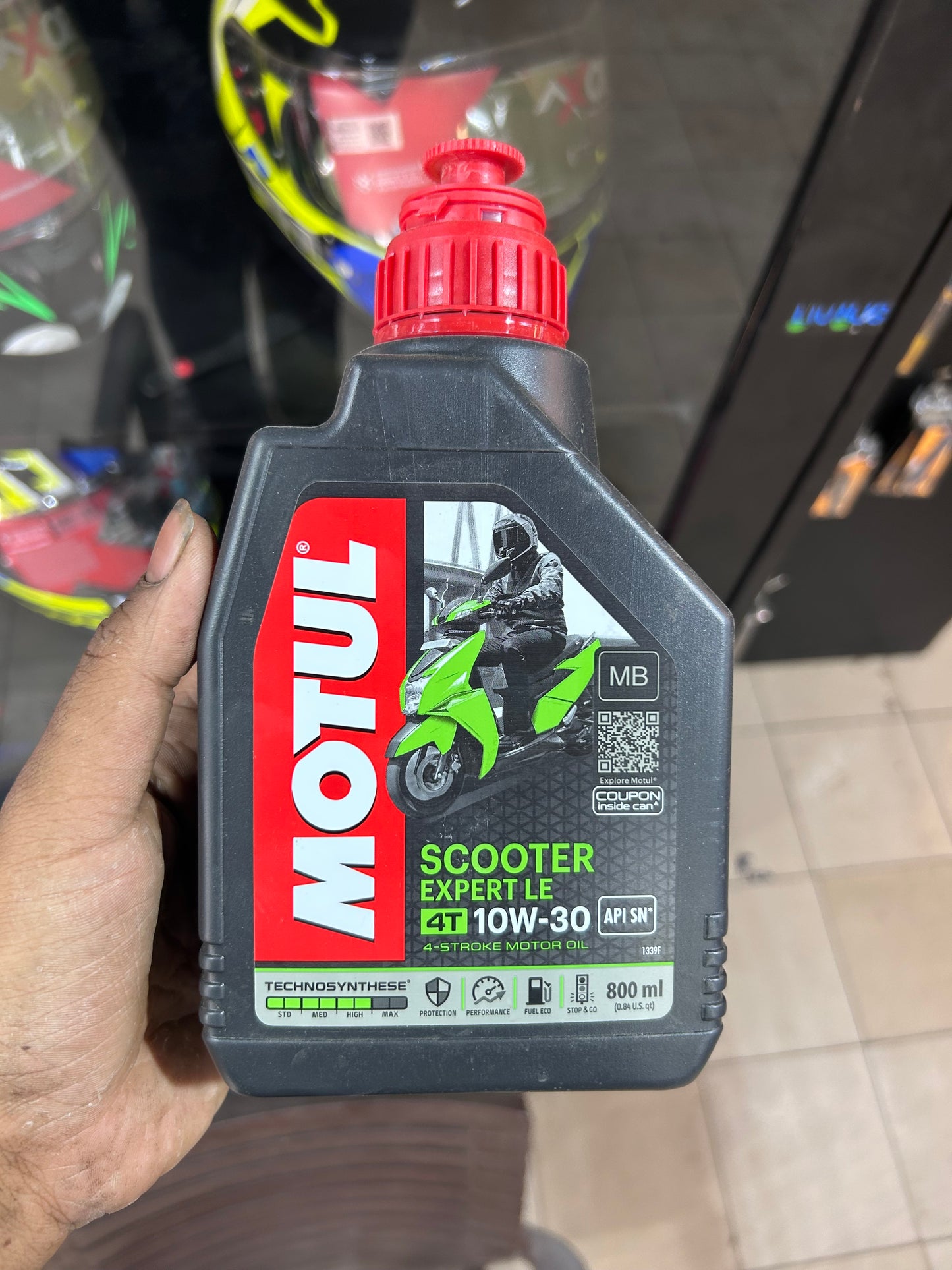 Motul Scooter Expert LE 10W30 Engine Oil – 800ml & 600ml Pack for Automatic Scooters

