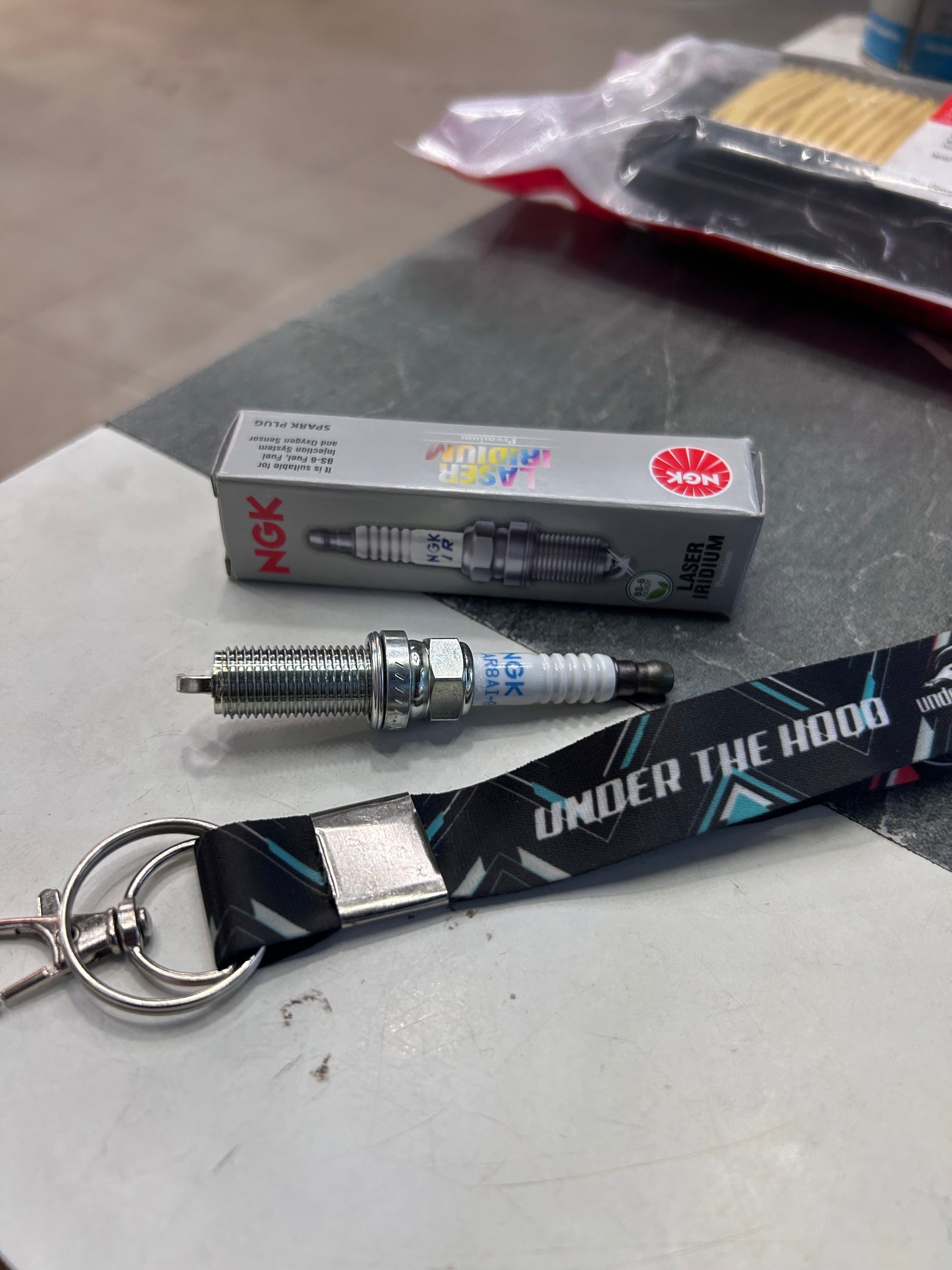 NGK LKAR8AI-9 (6706) Laser Iridium spark plug – 12 mm × 26.5 mm × 0.9 mm