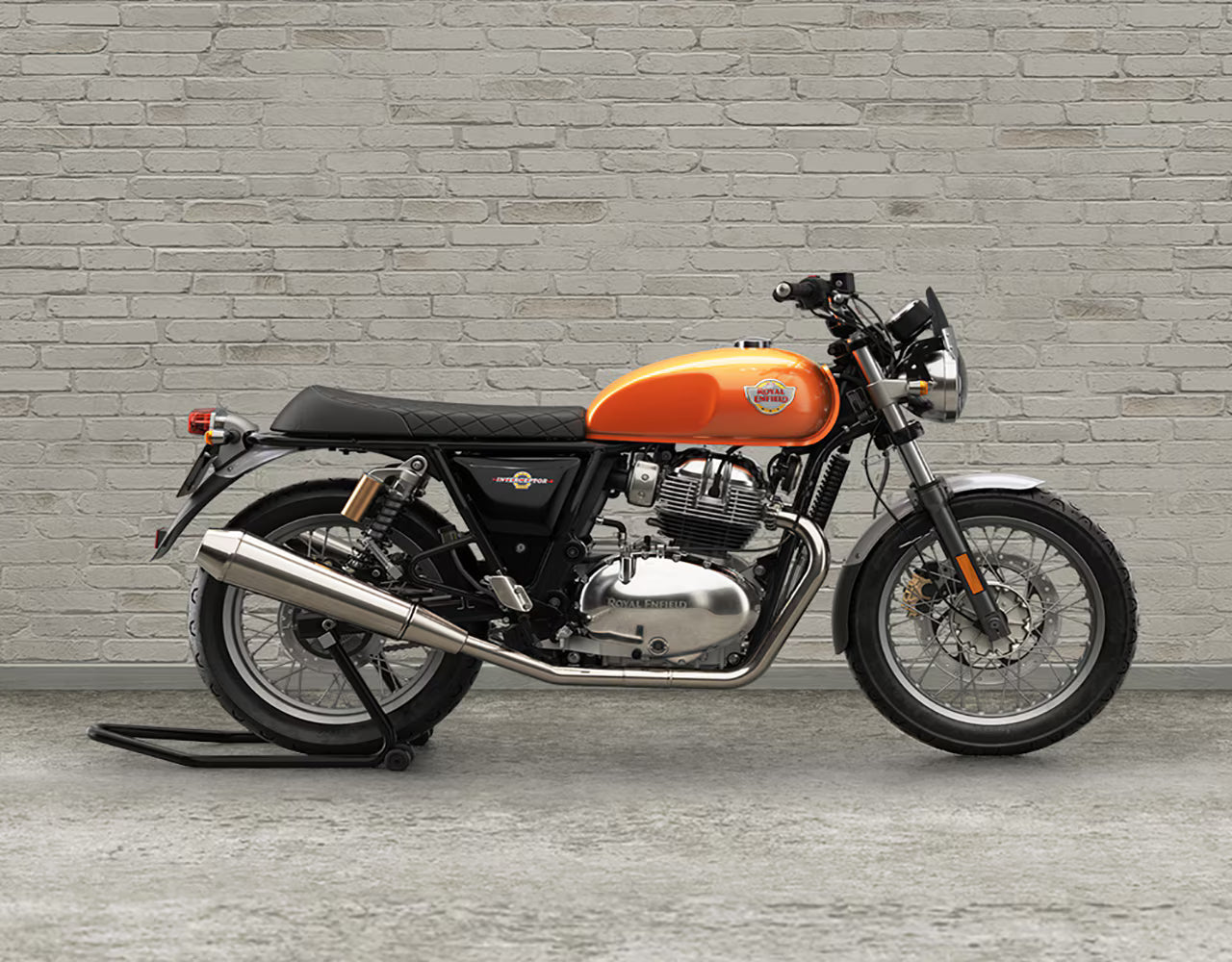 Royal Enfield Interceptor 650 with Tinted Short Flyscreen 1990413