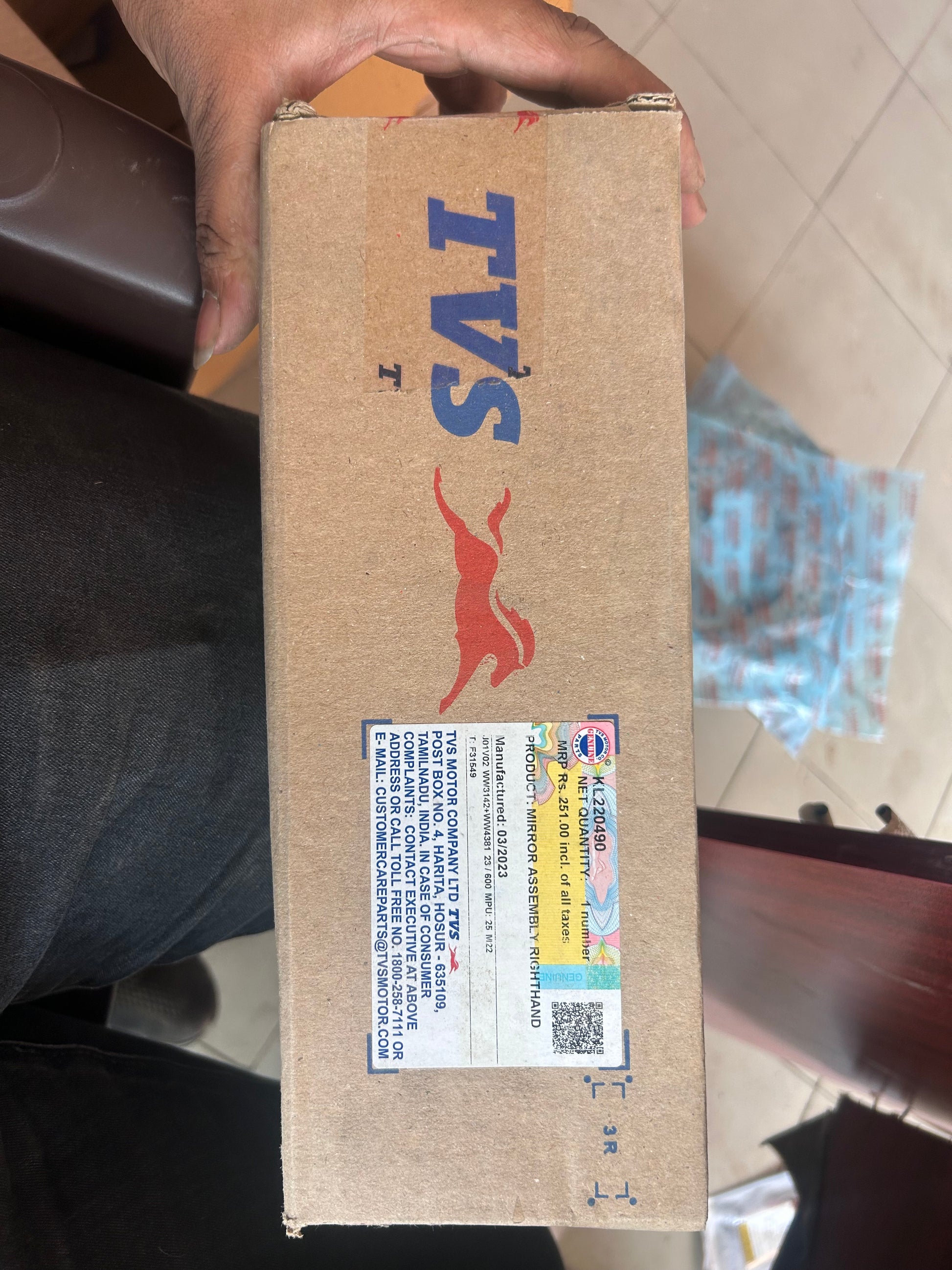 TVS KL220490 Right-Hand Mirror Assembly – Genuine OEM