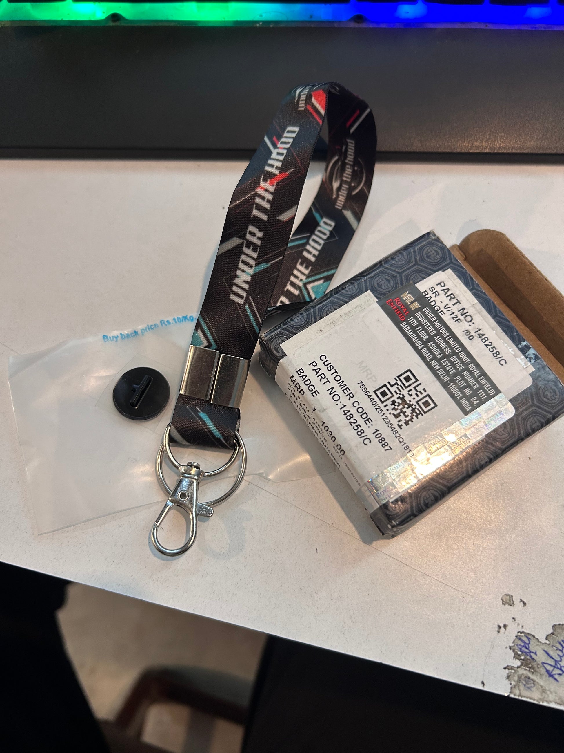 Continental GT 650 cockpit badge 148258/C installed