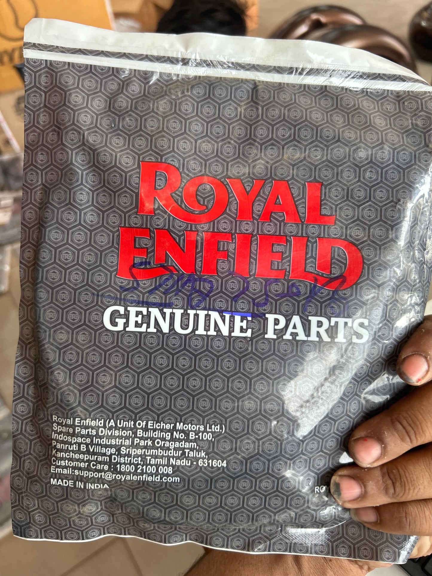 OEM Royal Enfield UCE 350 500 clutch cable 570409/F close-up