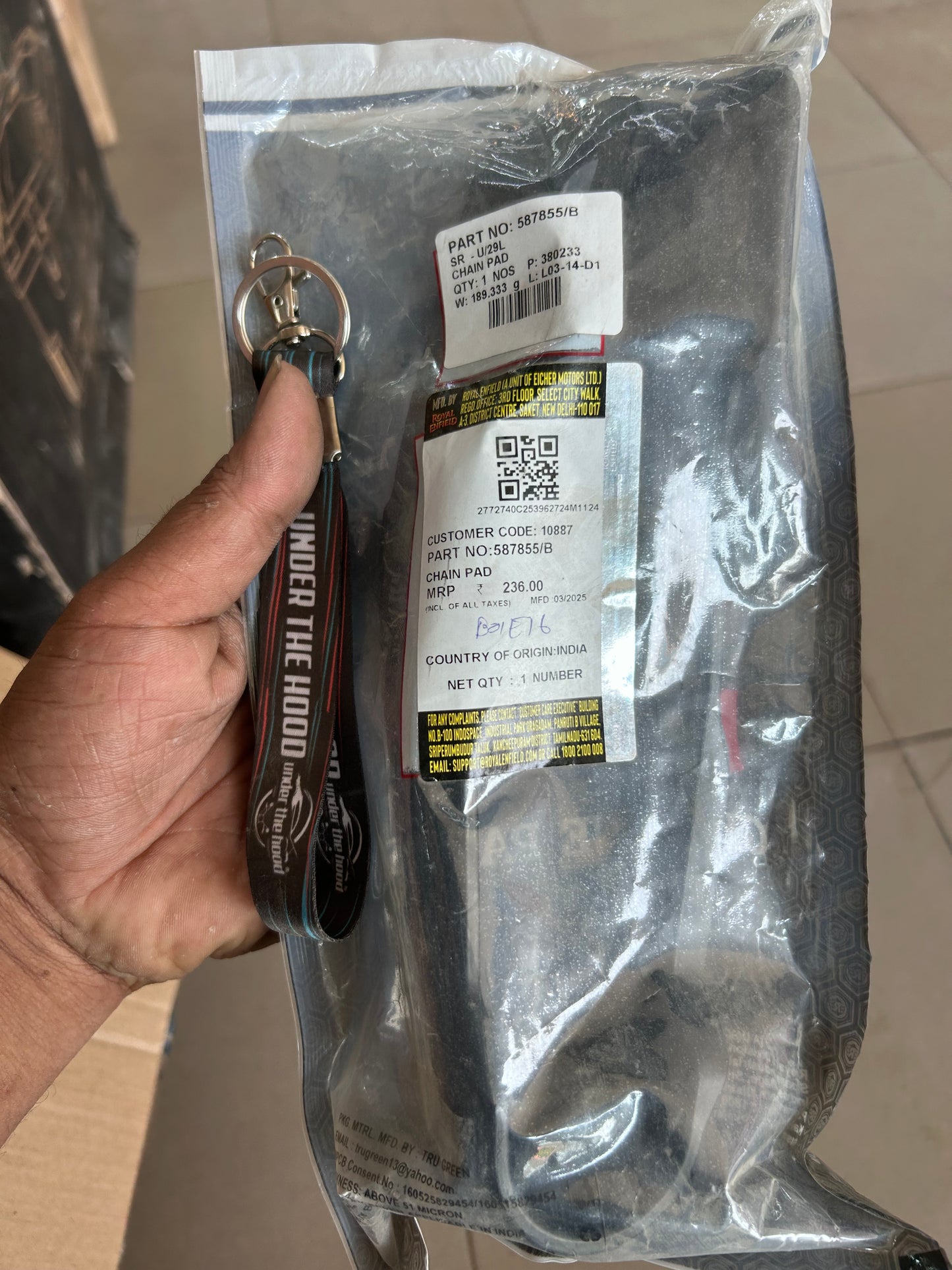 Royal Enfield 587855/B rear chain pad swingarm chain slider for Himalayan 411 Euro4 BS4 genuine OEM
