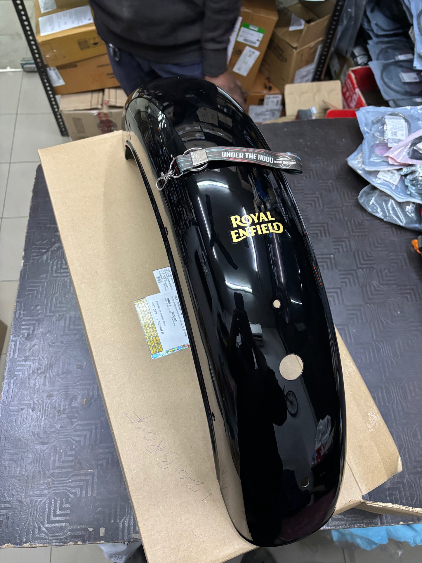Royal Enfield 866146 rear mudguard assembly Classic Black with sticker – Classic 350 / Classic 500 EFI