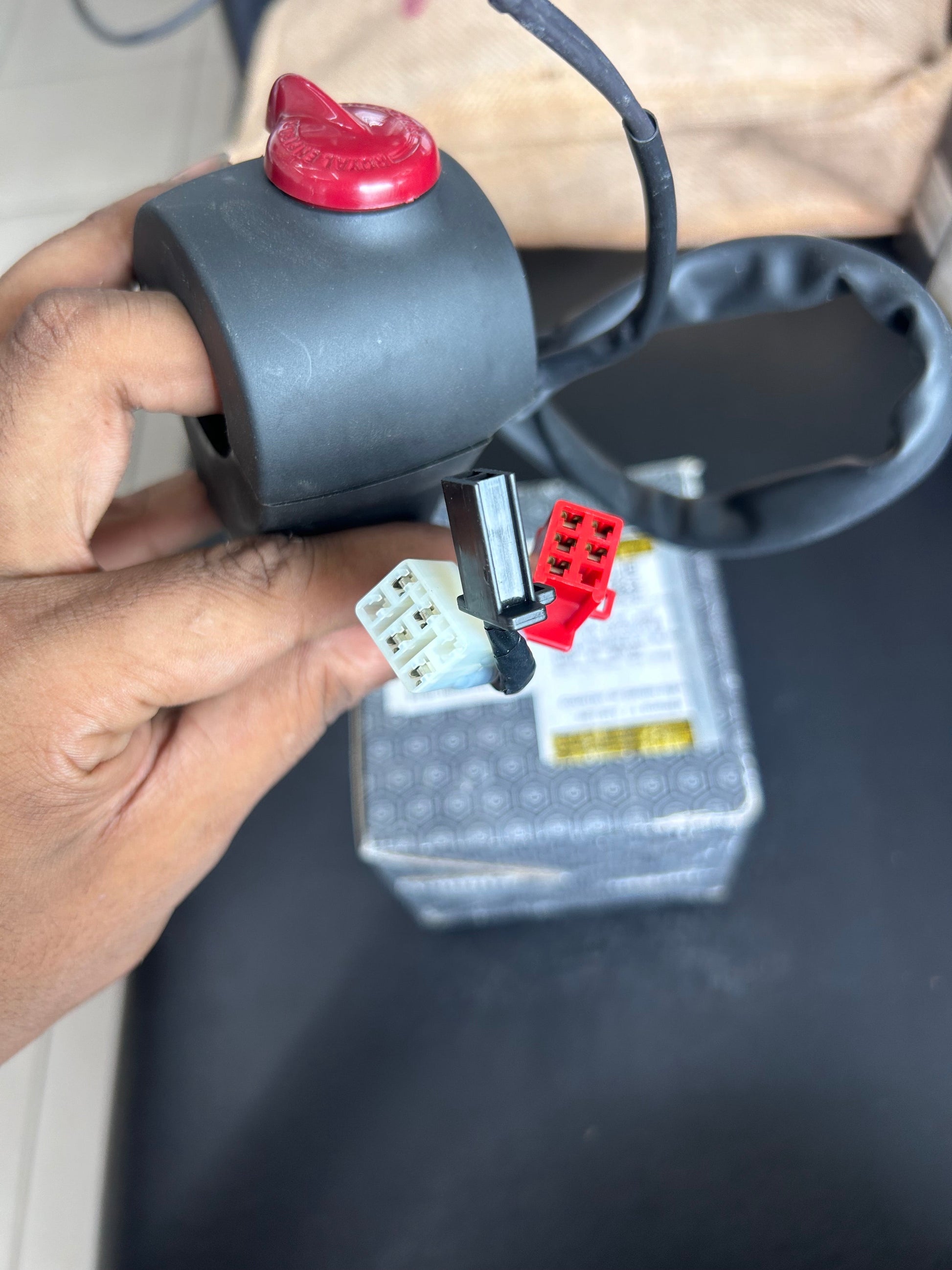 Royal Enfield RAC00055/B Switch Module RH – Black | J‑Series OEM