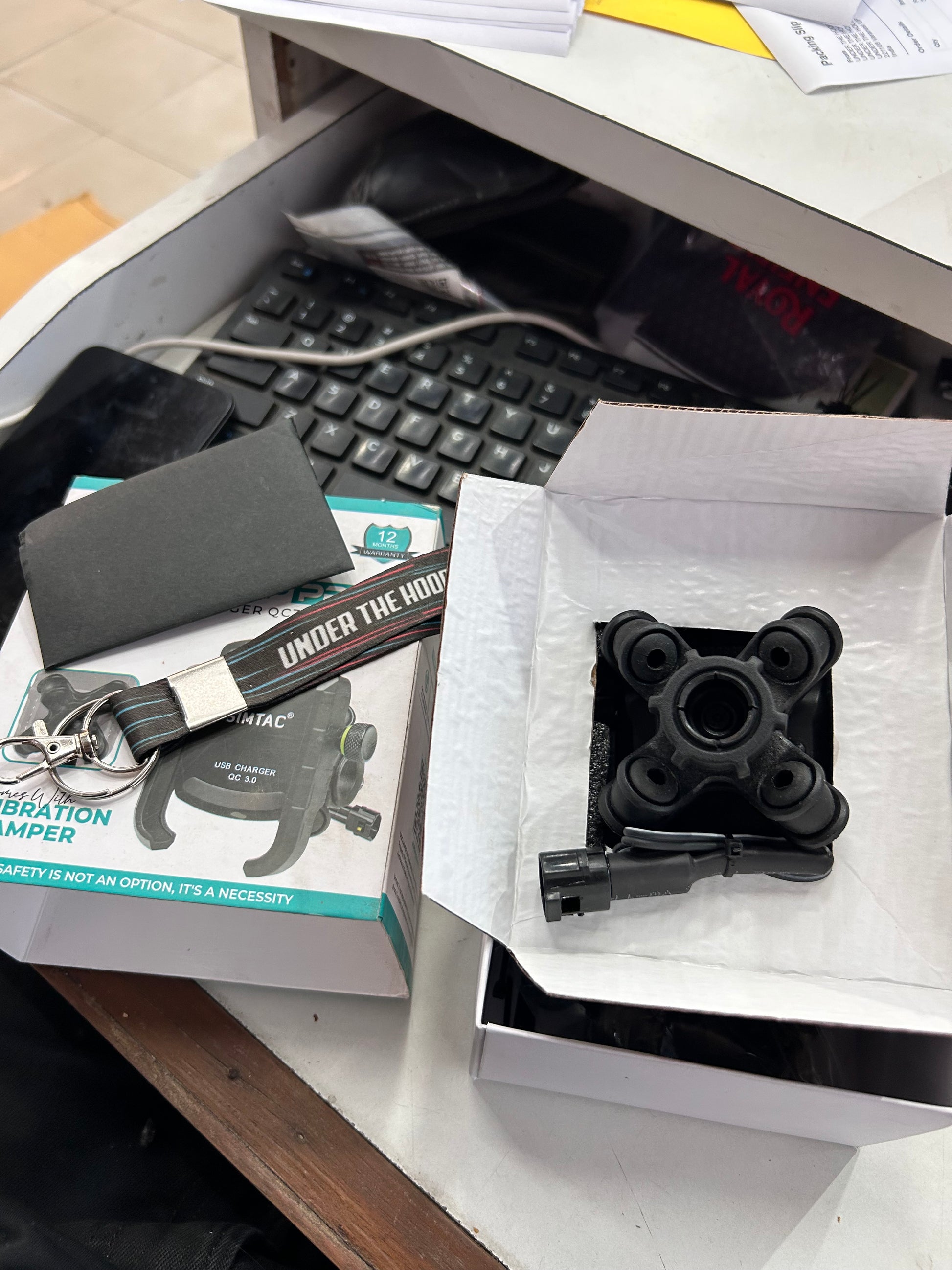 Simtac Super Grip Pro QC3.0 Mobile Holder with Vibration Damper