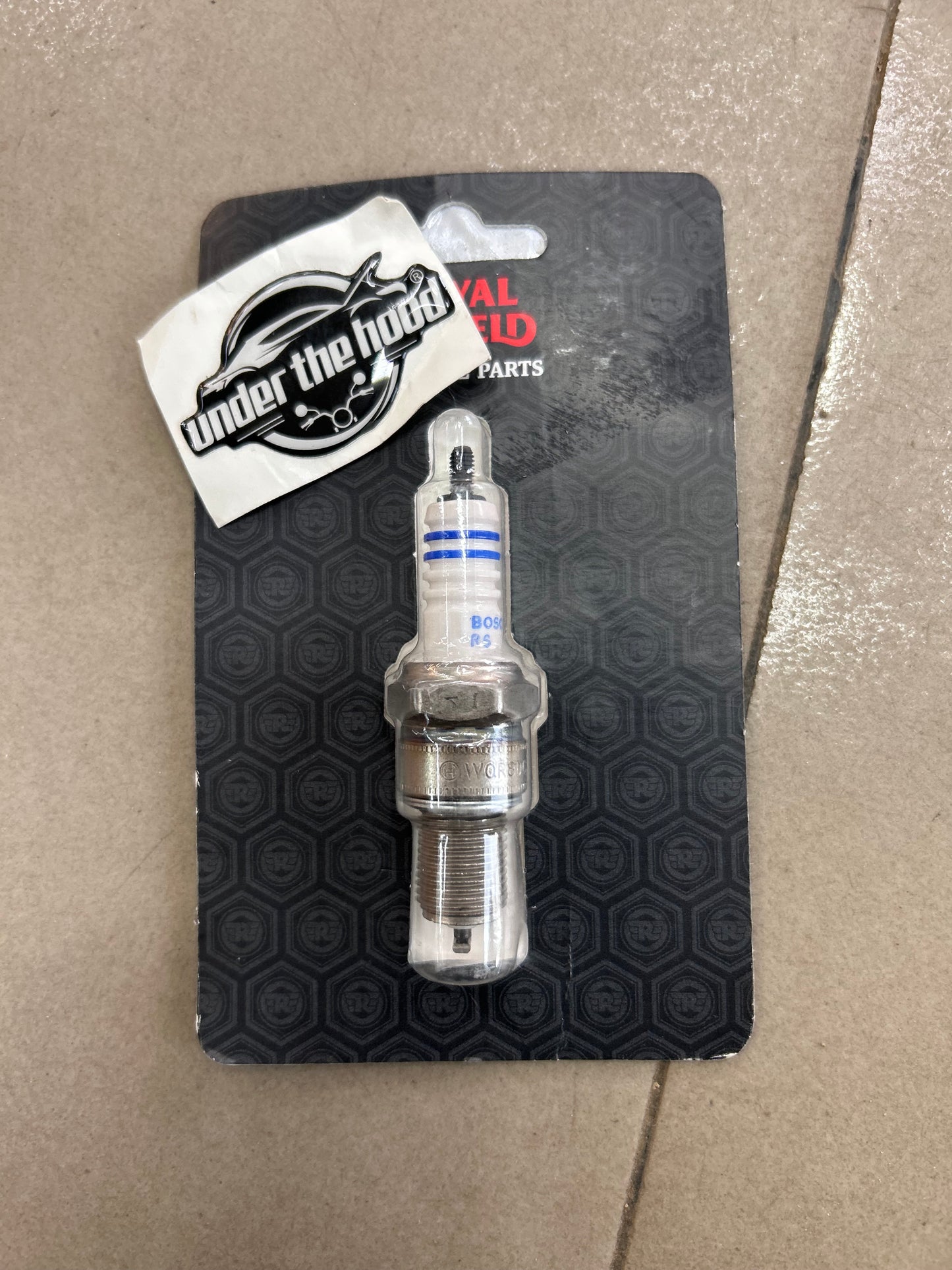 re-ur6dc-m10-spark-plug-572328b-classic-350