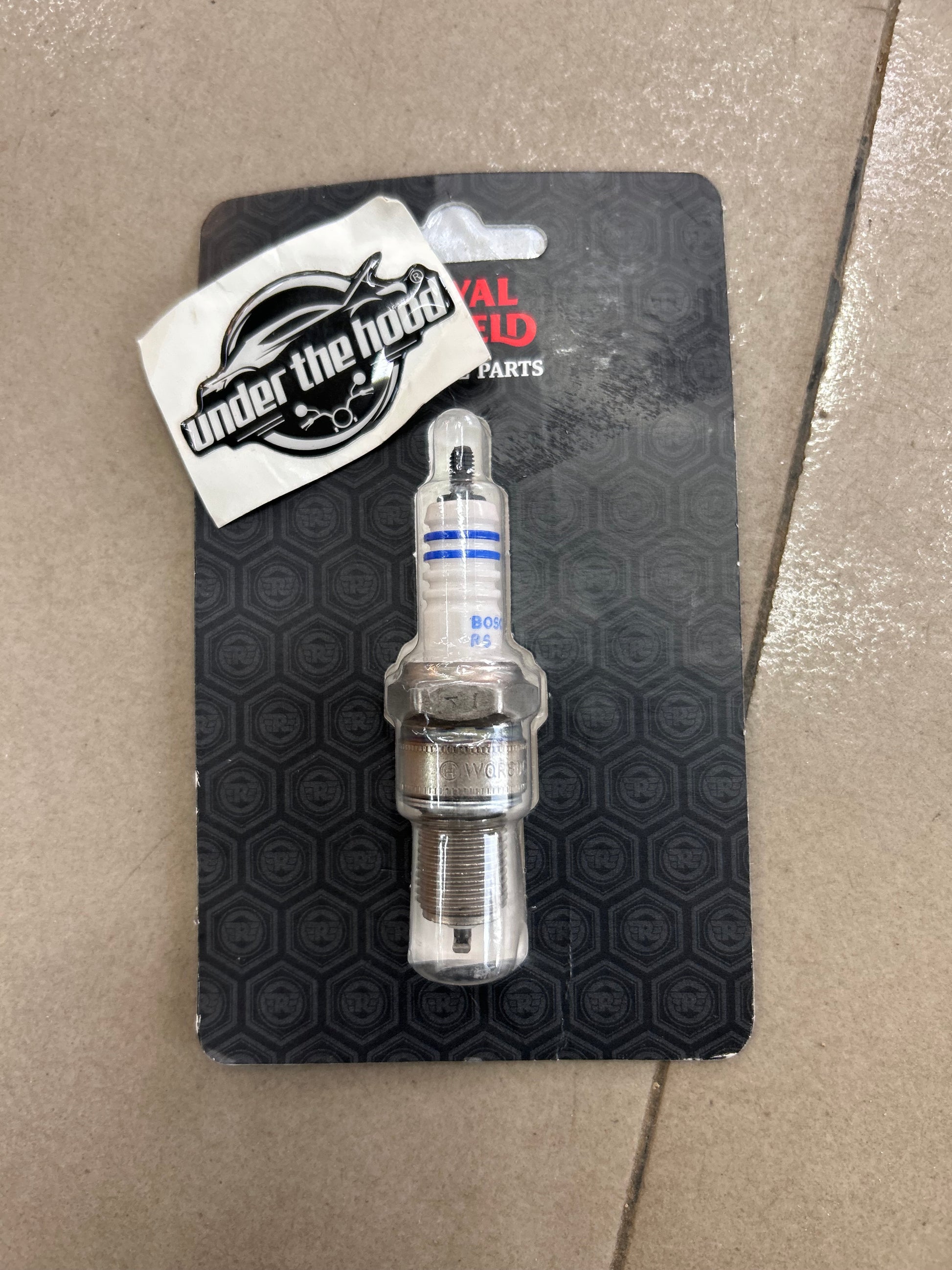 re-ur6dc-m10-spark-plug-572328b-classic-350