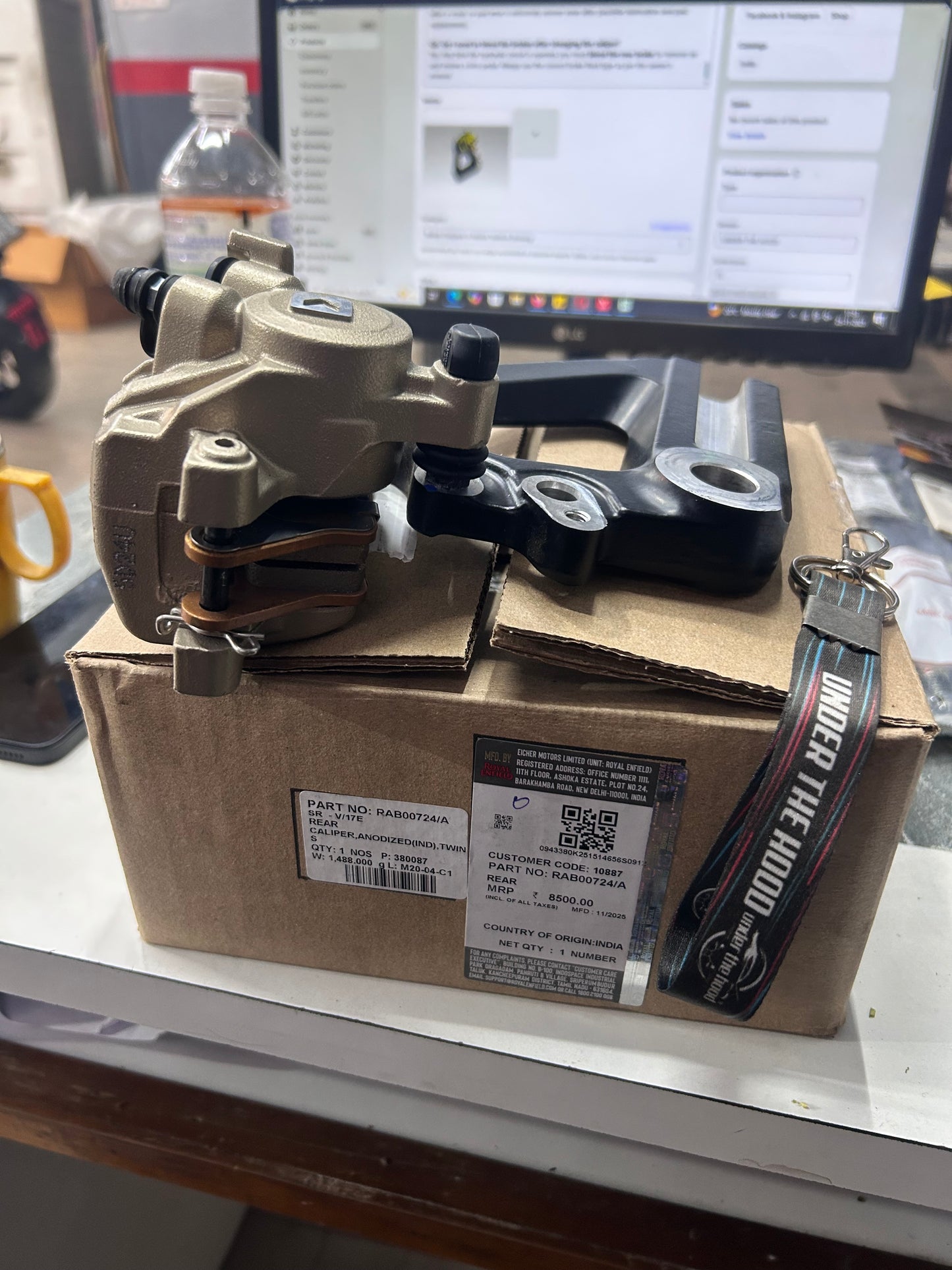 Royal Enfield RAB00724/A – Rear Brake Caliper Assembly (Anodized, TWINS) 