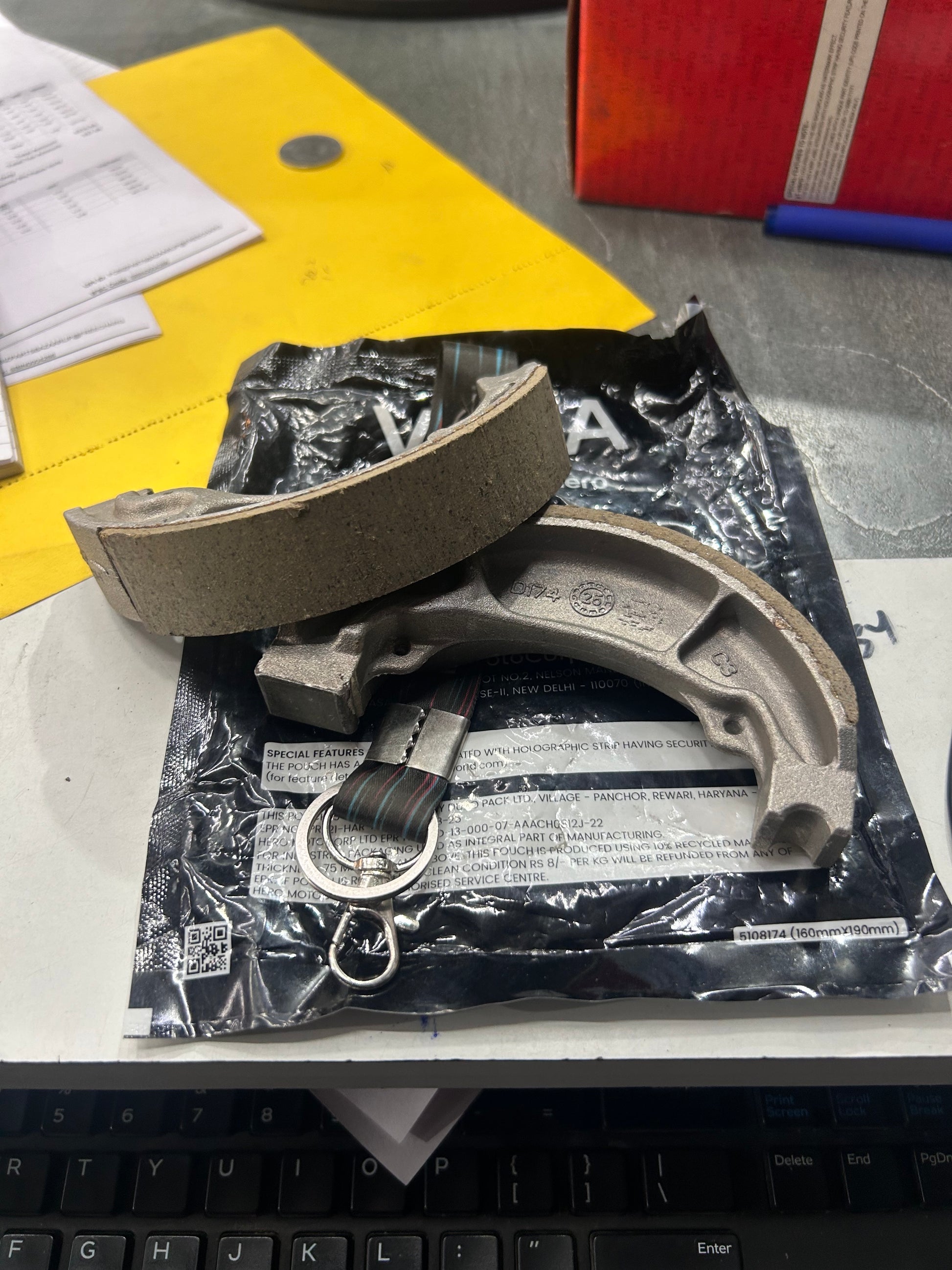 vida-electric-scooter-drum-brake-shoe-set